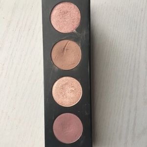 Younique eyeshadow bundle